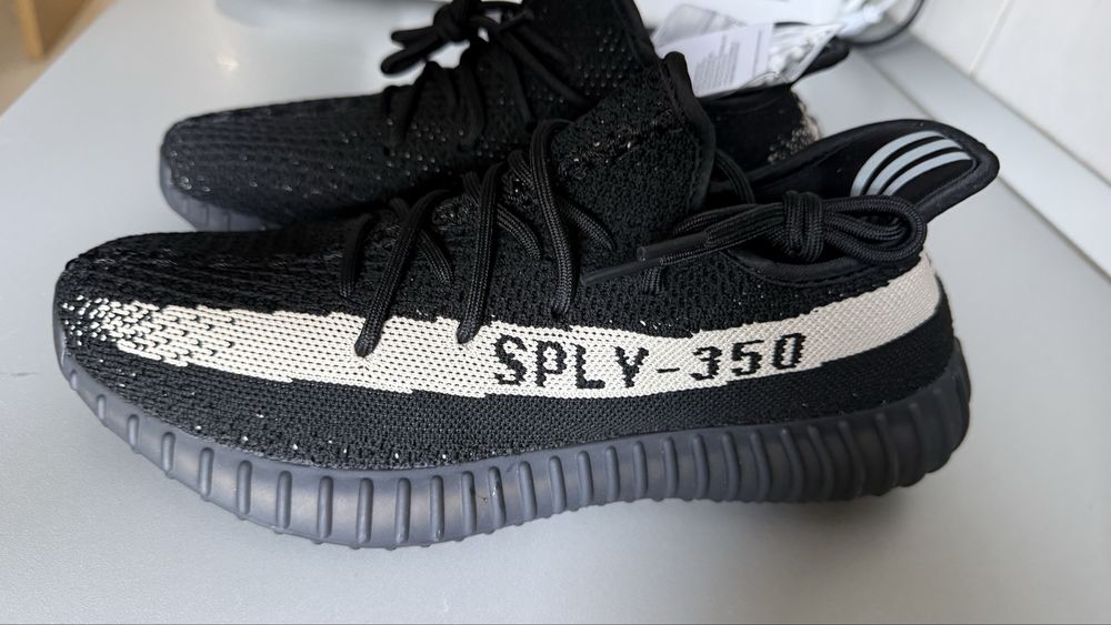Adidas Yeezy 350 v2 Marimea 42