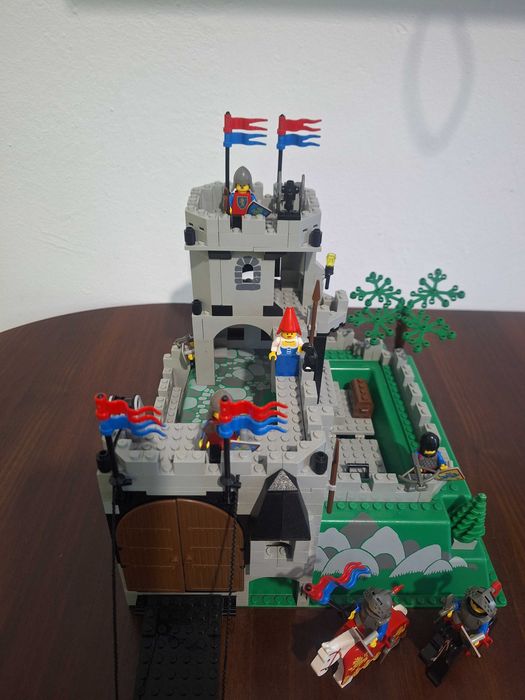 Lego 6081: King's Mountain Fortress