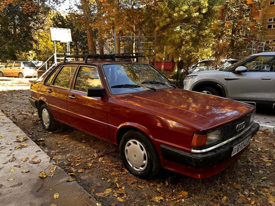 Автомобиль Audi 80