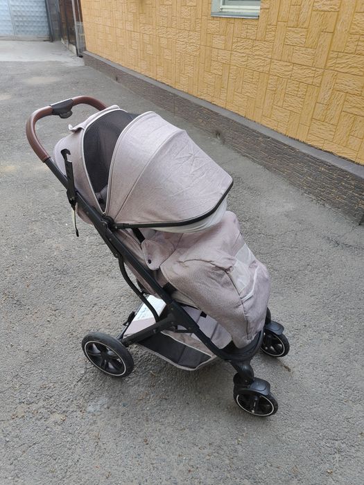Продам детскую коляску