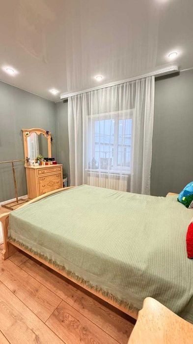 Продам шикарный дом в Зачанске