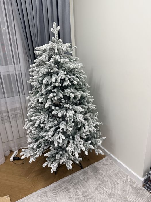 Продам новую елку 30 000, 150 см