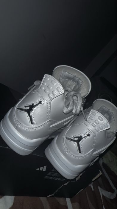 Jordan 4 Mid Pure money