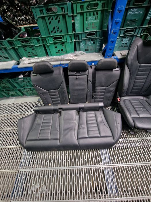 Scaune interior piele neagra recaro sport cu incalzire  bmw g26