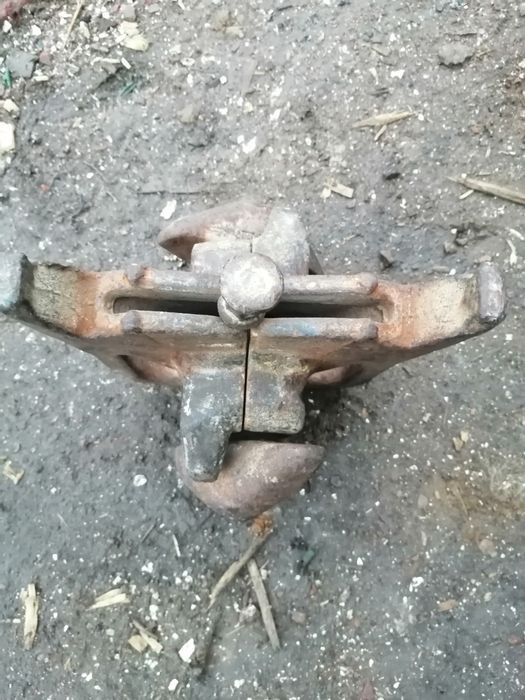 Фитинг твистлок для контейнера