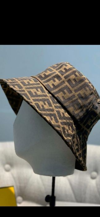 Pălărie Fend*, model 2026, 2 modele