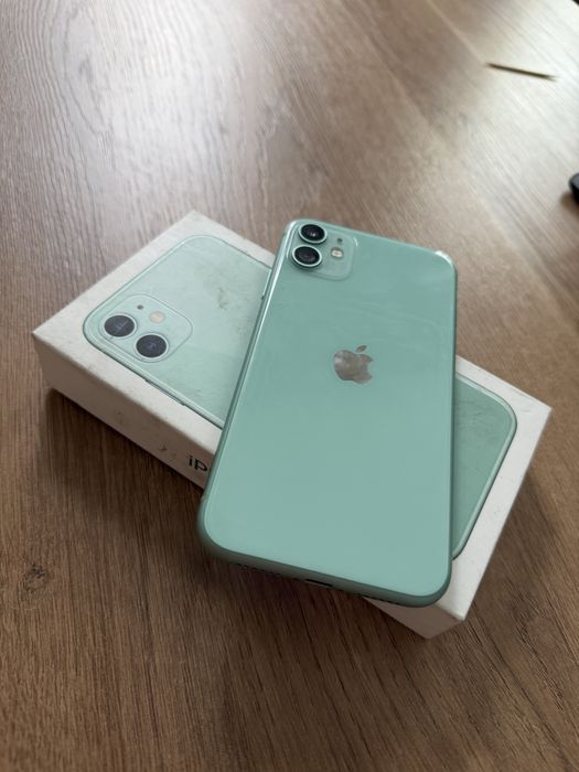 Продам Айфон 11  128гб