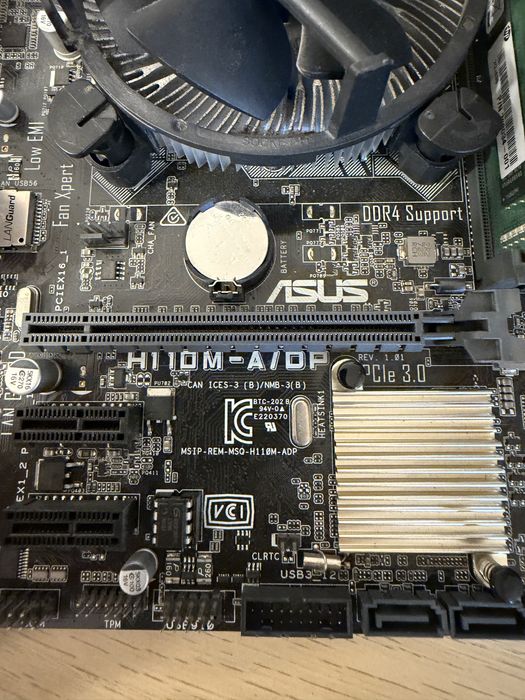 Placa Baza ASUS H110M-A/DP. Procesor I5 6500. 16gb RAM
