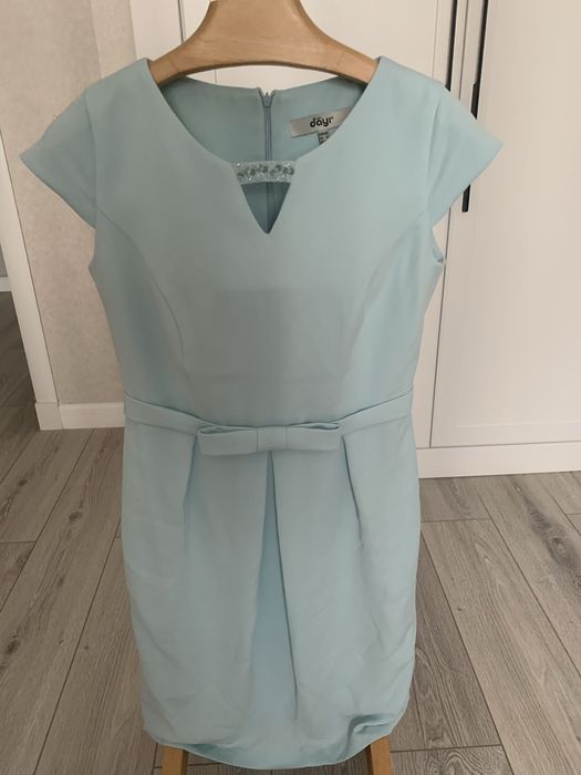 Платья вечерние