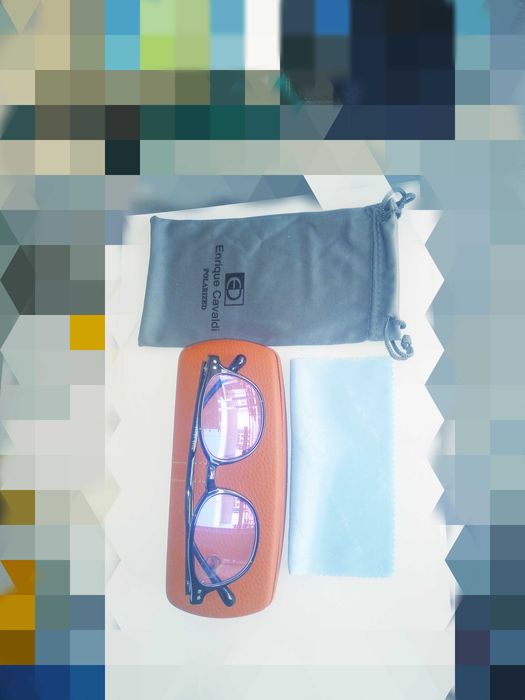 Koʻz oynak kompyuter va televizor, telefon,  nurlardan himoya qiladi.