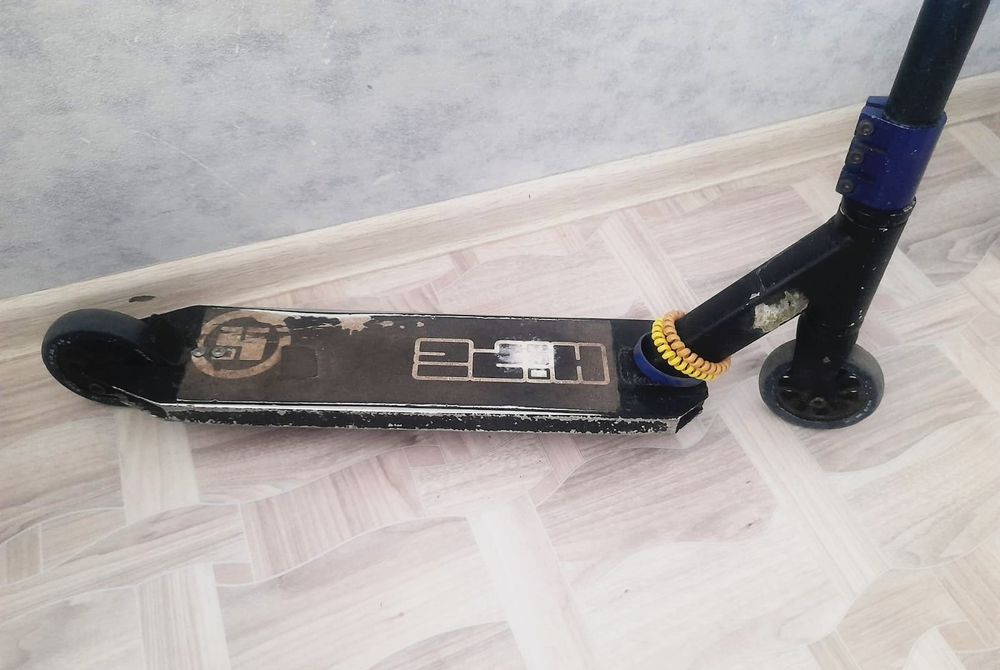 Продам трюковой самокат hipe H3