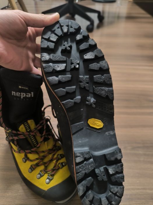 La sportiva nepal cube gtx