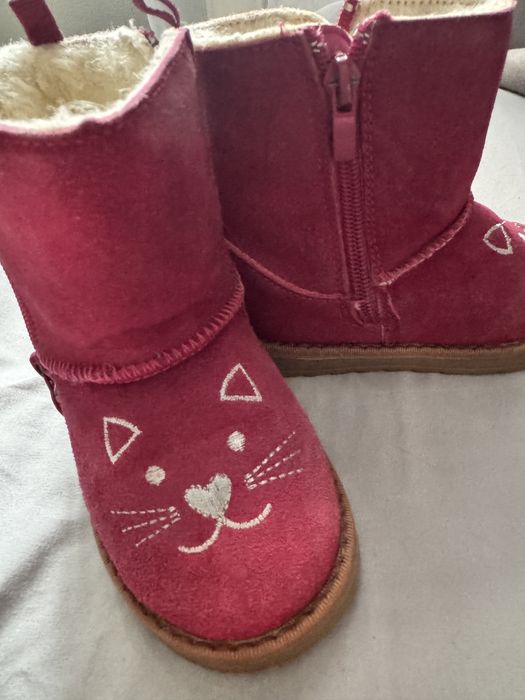 Продам детские угги натуральный мех