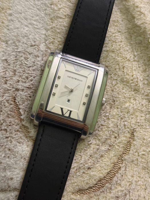 продам часы emporio armani