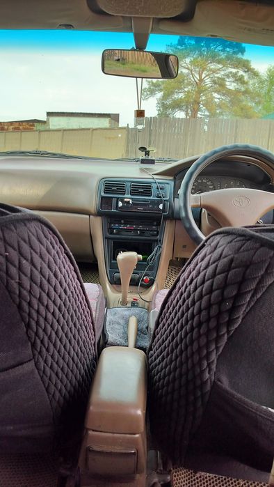 Продам  Тойота Короллу