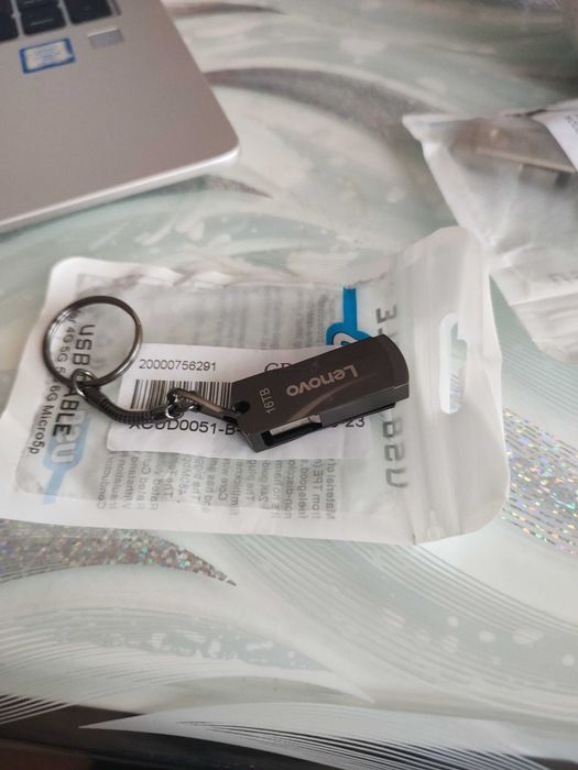 Външна памет- флаш:16 Терабайта