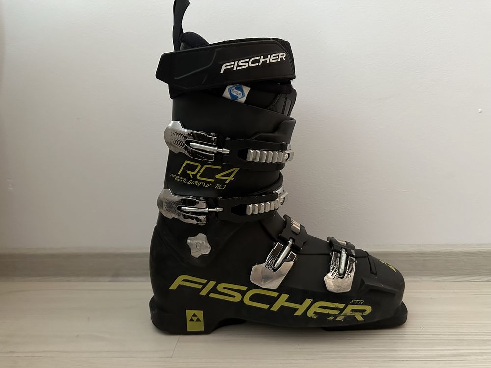 Clapari ski Fischer RC4 The Curv XTR 110 Marime 28 28.5 Iasi • OLX.ro