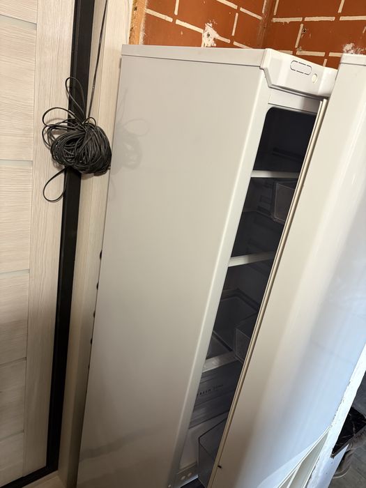 СРОЧНО Продам холодильник Бирюса