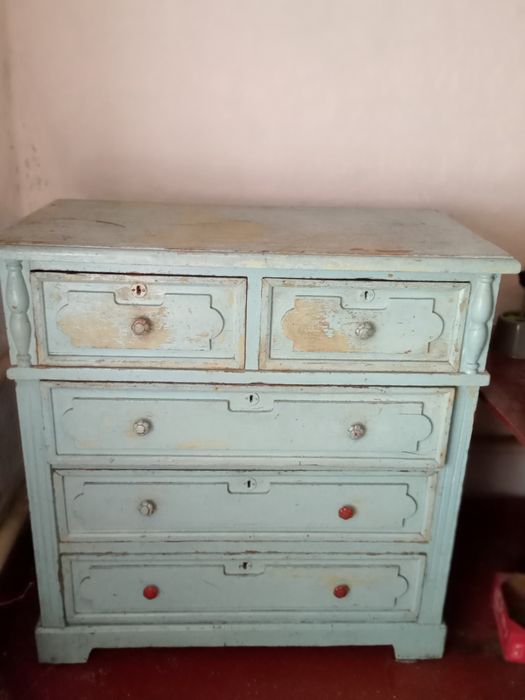 Продам старинный комод