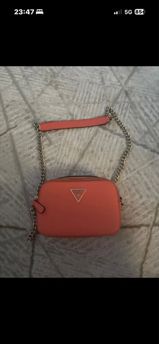 geata guess portocalie