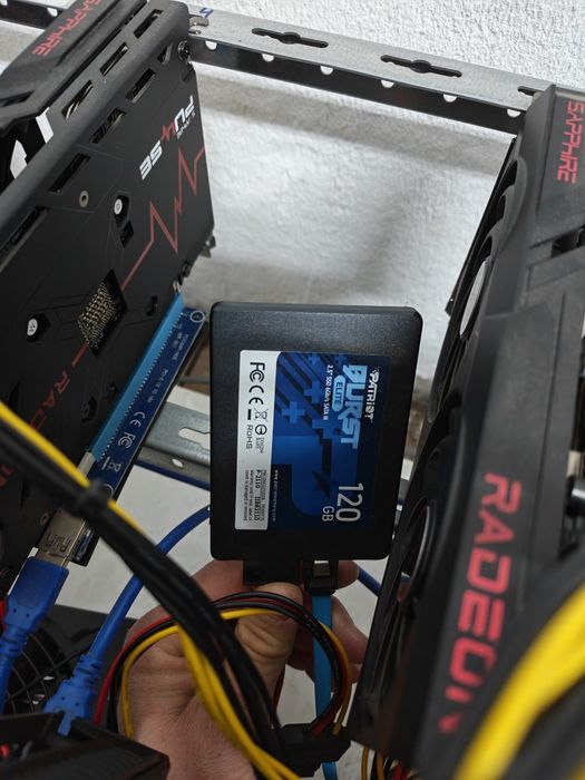 Майнинг риг 10x RX 6600 Pulse Идеален за Солари