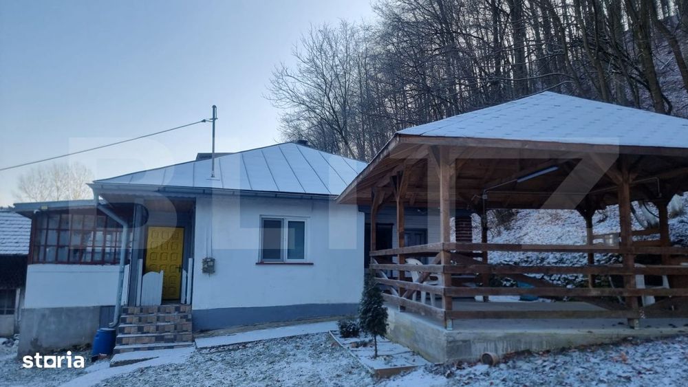 Casa si teren zona pitoreasca
