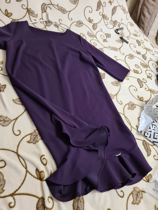 Продам НОВОЕ платье для дам!