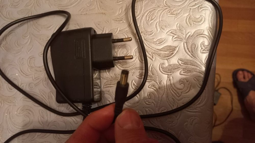 Продам Блок Питания На 12 Вольт. 1,5 Ампер.