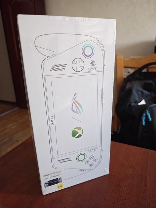 Игровая приставка ASUS ROG XBOX Ally, 512 ГБ SSD, белый