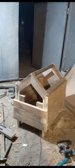 Продам будку для собаки