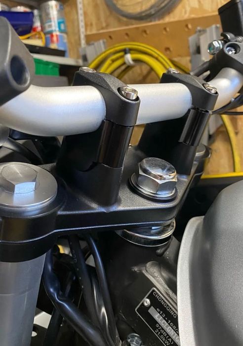 Повдигачи за кормило