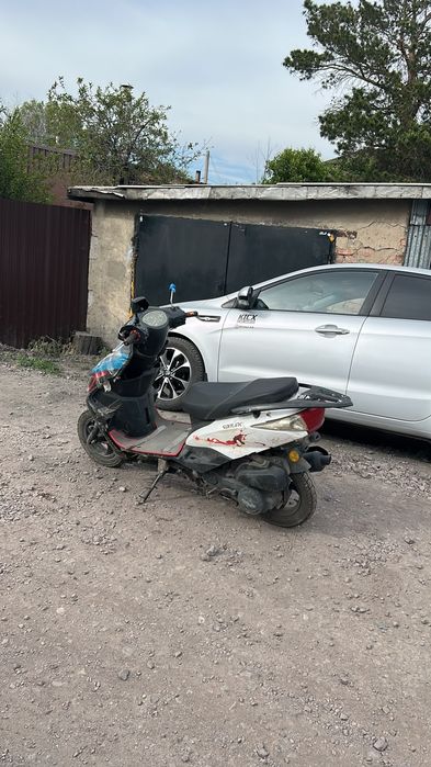 Продам мопед м8.