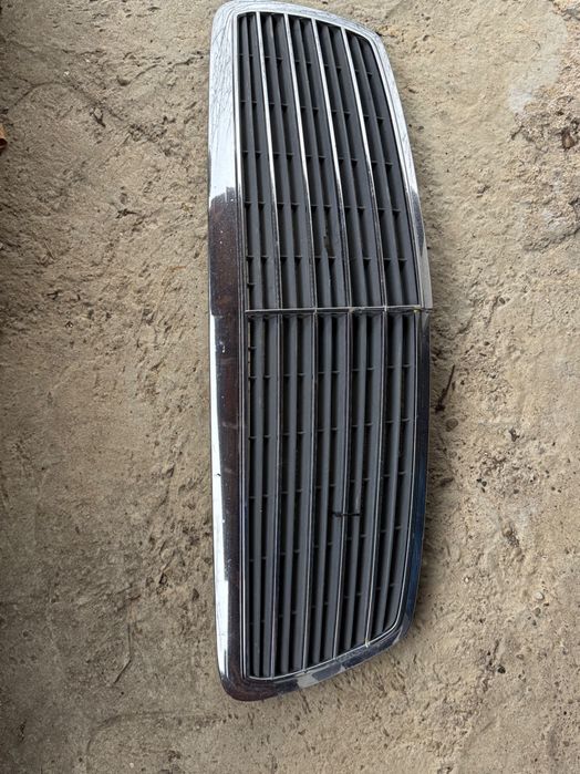 Предна маска за Мерцедес е клас w211