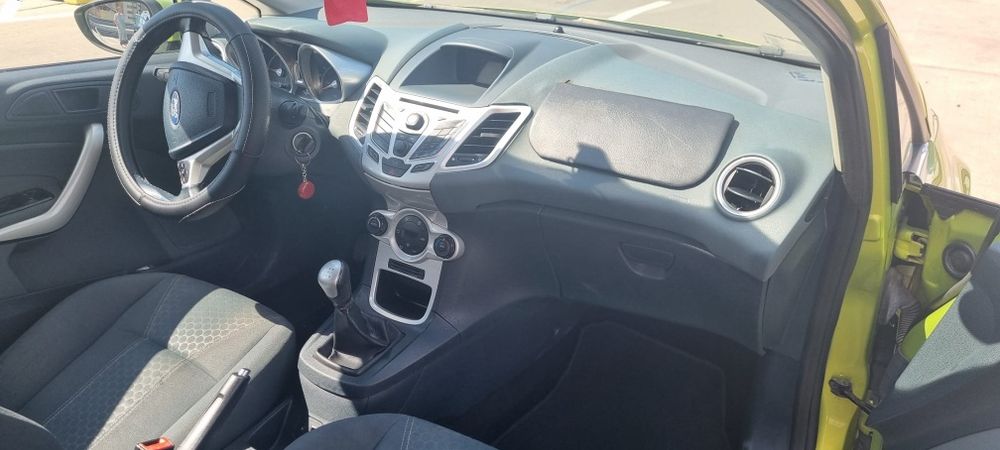 Ford fiesta 1.4 diesel2700 euro