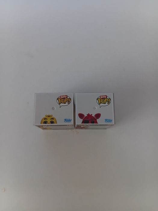 funko pop five night at freddy's. chica и foxy.