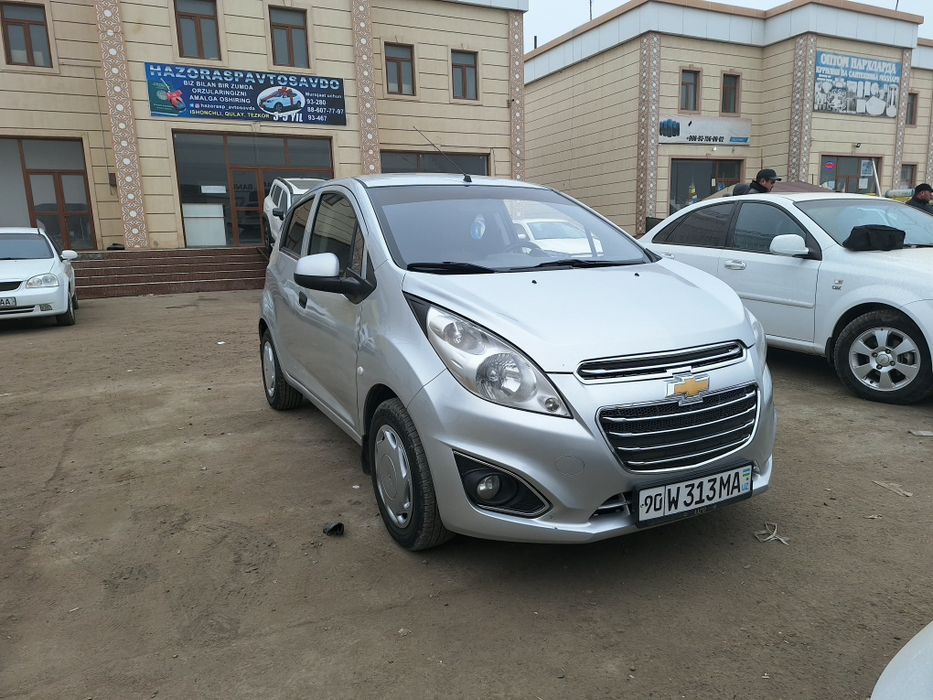 Spark kelishilgan xolda sotiladi.