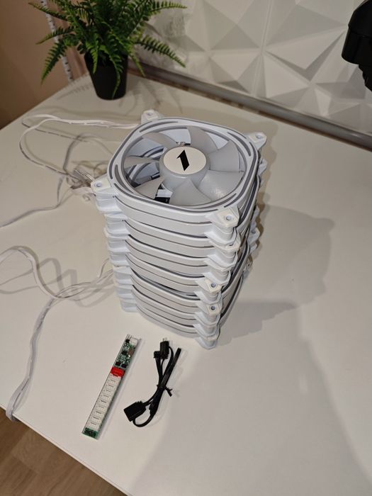 Комплект 7бр. ARGB Вентилатори 1stPlayer (Бели) + Контролер