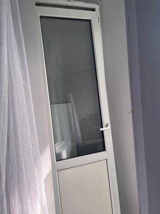 Пластиковое окно и дверь