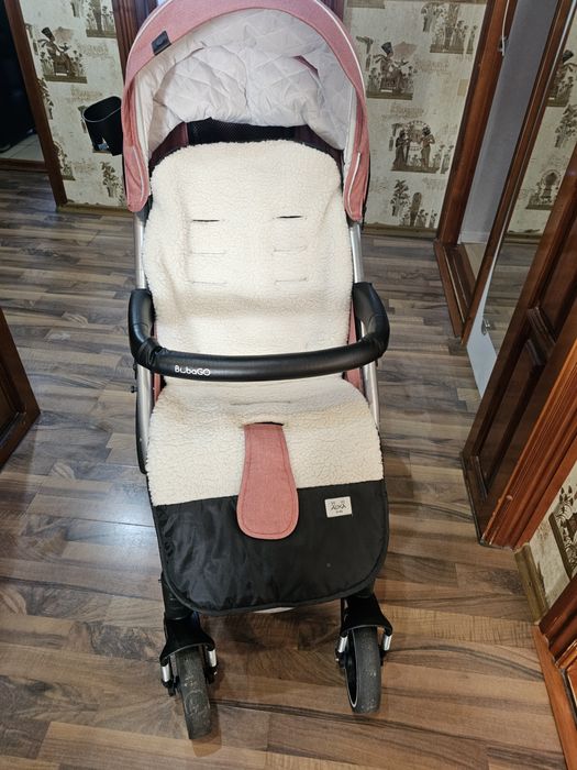 Продам прогулочную всесезонную коляску