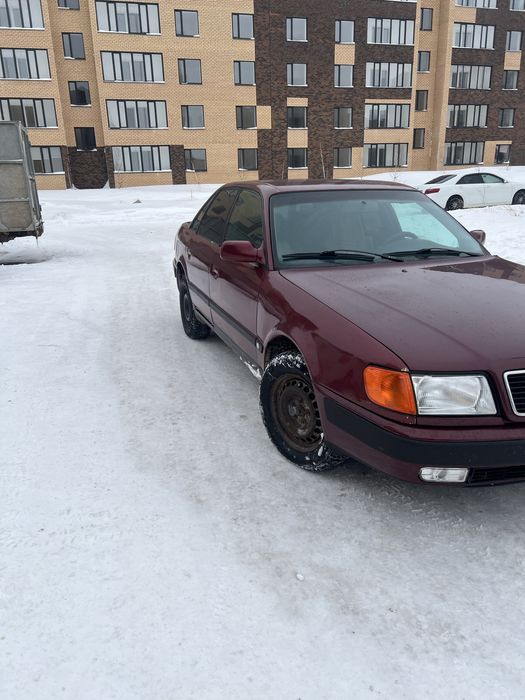 Продам хорошую машину