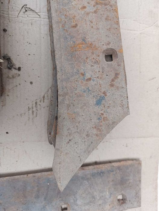 Лемеха на плуг.    .