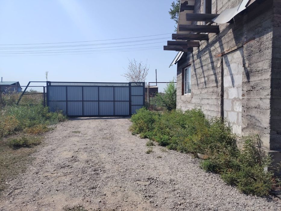 Продам два дома в поселке Алексеевка