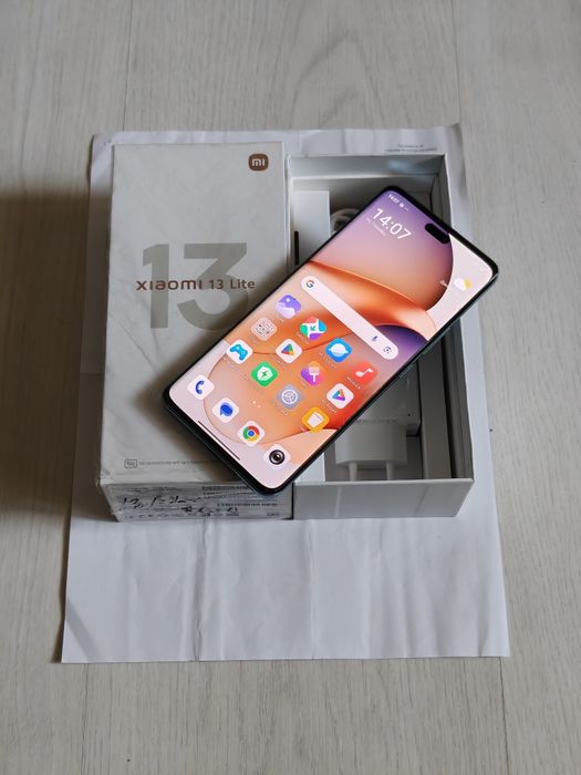 Xiaomi 13 lite 256 gb Ram 8 5G