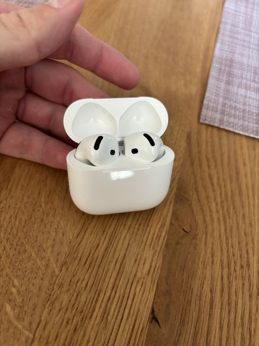 Airpods 4 (Без ANC)
