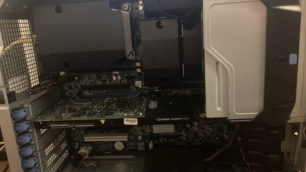 Workstation Server DELL T5610 cu dual CPU, 32GB DDR3 si placa video