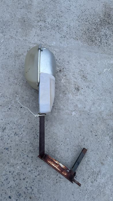 Продам прожектор для освещение