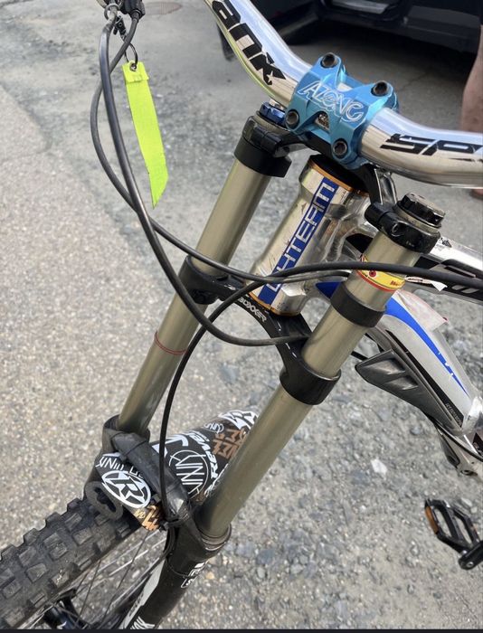 Bicicleta Downhill Lapierre 2015