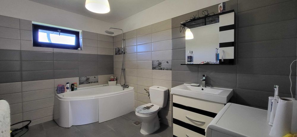 Vila individuala Premium P+1 moderna, cu panouri fotovoltaice, curte 410mp, aproape de Bucuresti