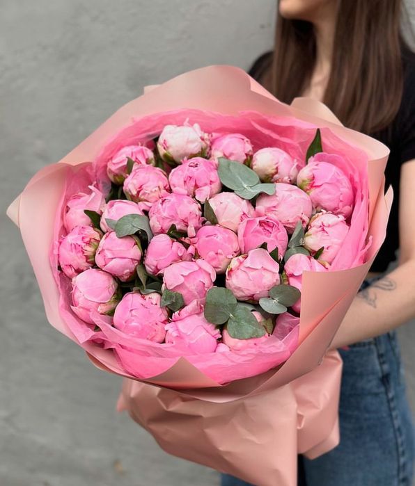 Пионы Розы гортензии Хризантемы цветы букеты