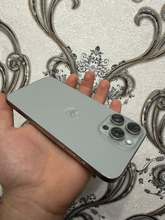 Продам iPhone 15Pro Max 256gb.